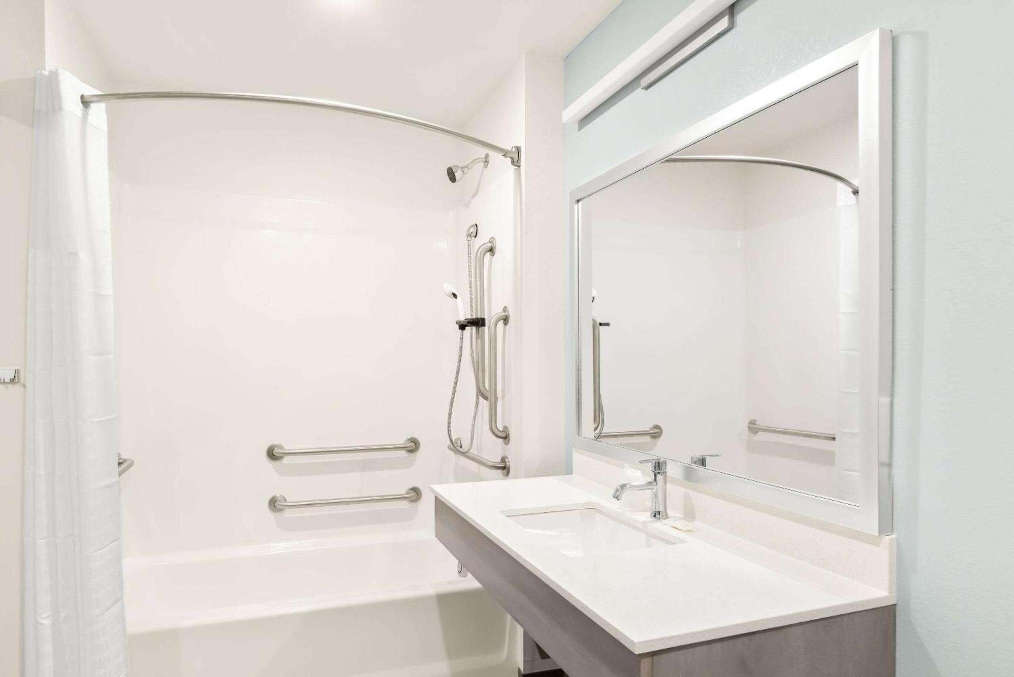 Woodspring Suites Savannah West Chatham Parkway Екстериор снимка