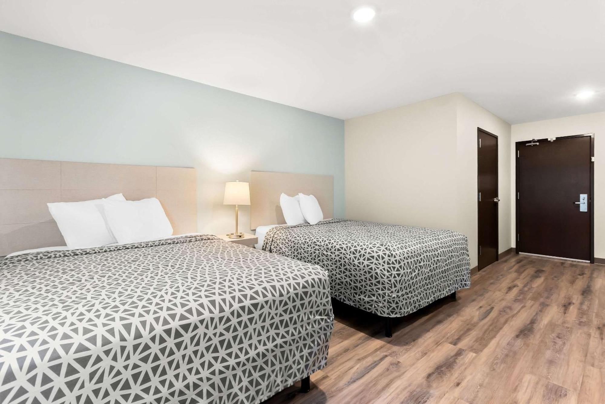 Woodspring Suites Savannah West Chatham Parkway Екстериор снимка