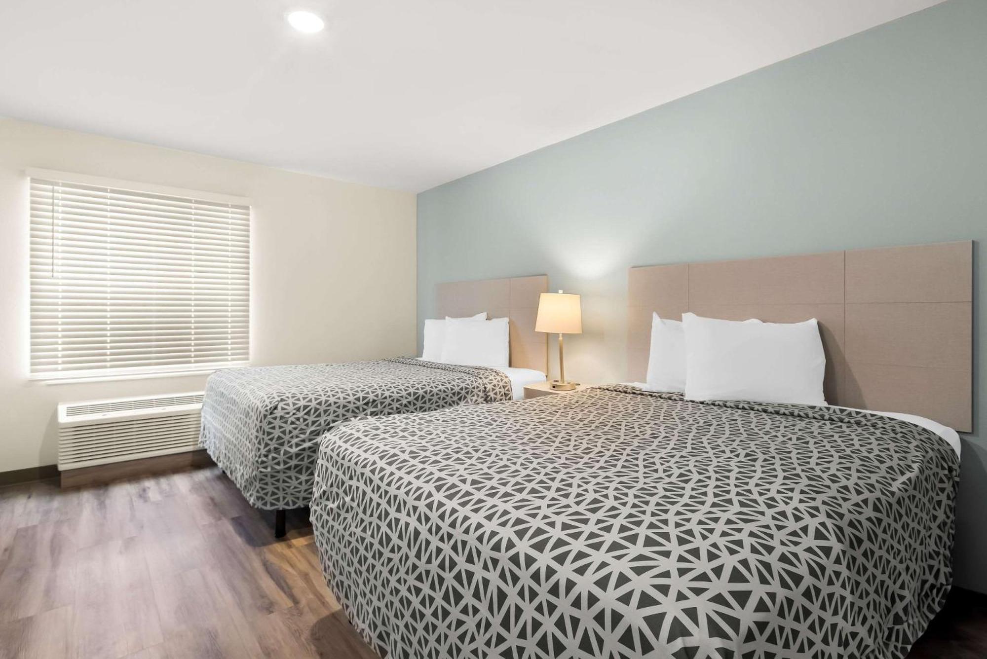 Woodspring Suites Savannah West Chatham Parkway Екстериор снимка